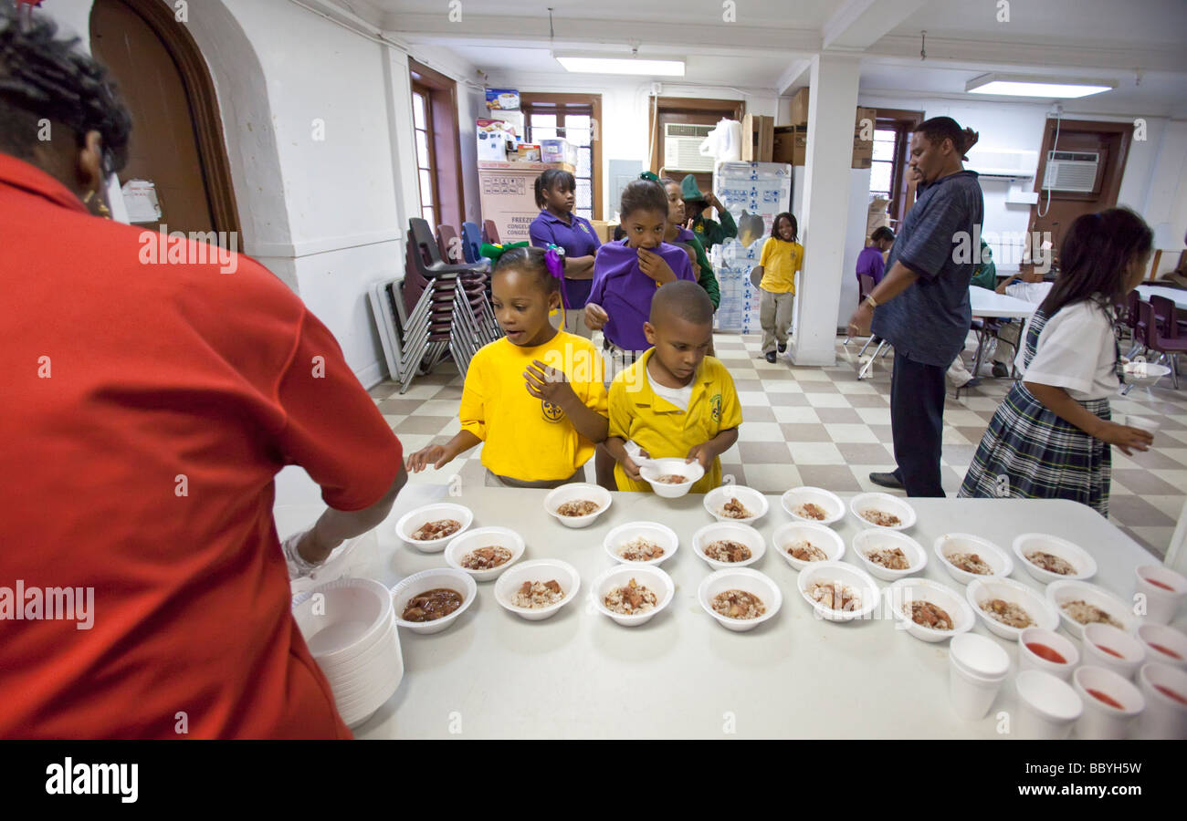 Essen im Gemeindezentrum in New Orleans Stockfoto