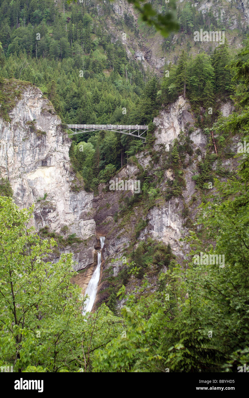 Blick vom Schloss Neuschwanstein zur Marienbrücke Stockfoto