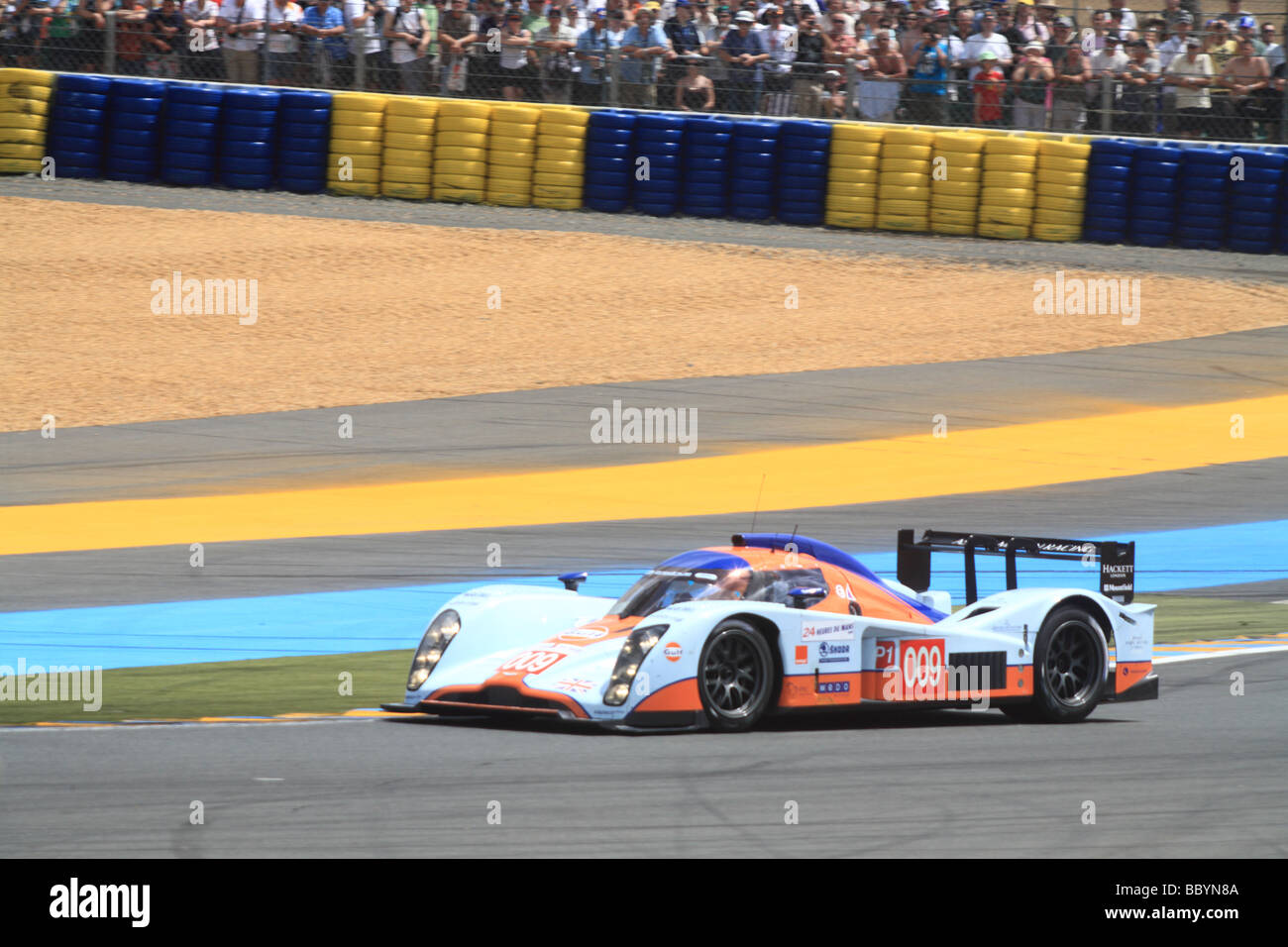 Le Mans 24 Stunden Auto Rennen Sarthe Frankreich Juni 2009 Aston Martin LMP1 Lola Sportevent Track Schaltung Stockfoto