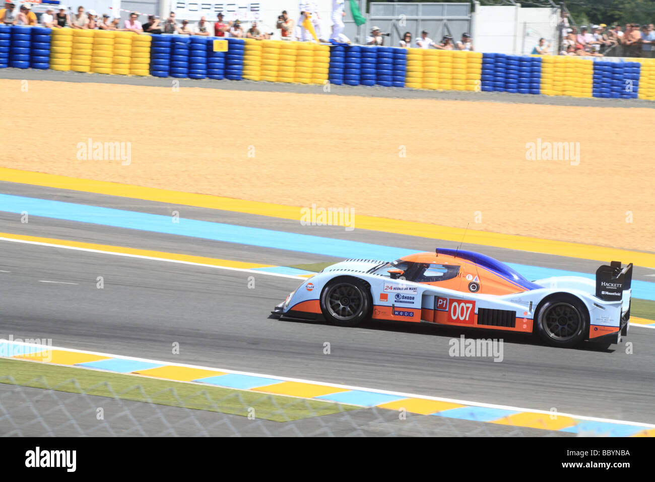 Le Mans 24 Stunden Auto Rennen Sarthe Frankreich Juni 2009 Aston Martin LMP1 Lola Sportevent Track Schaltung Stockfoto
