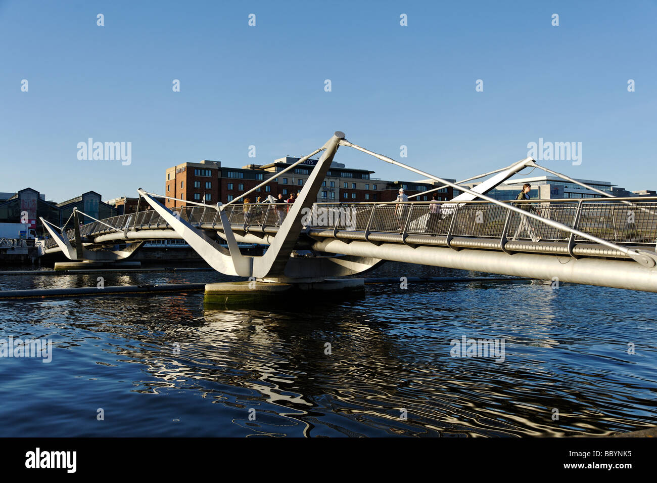Sean O Casey Brücke über den Fluss Lifey in Dublin, Irland Stockfoto