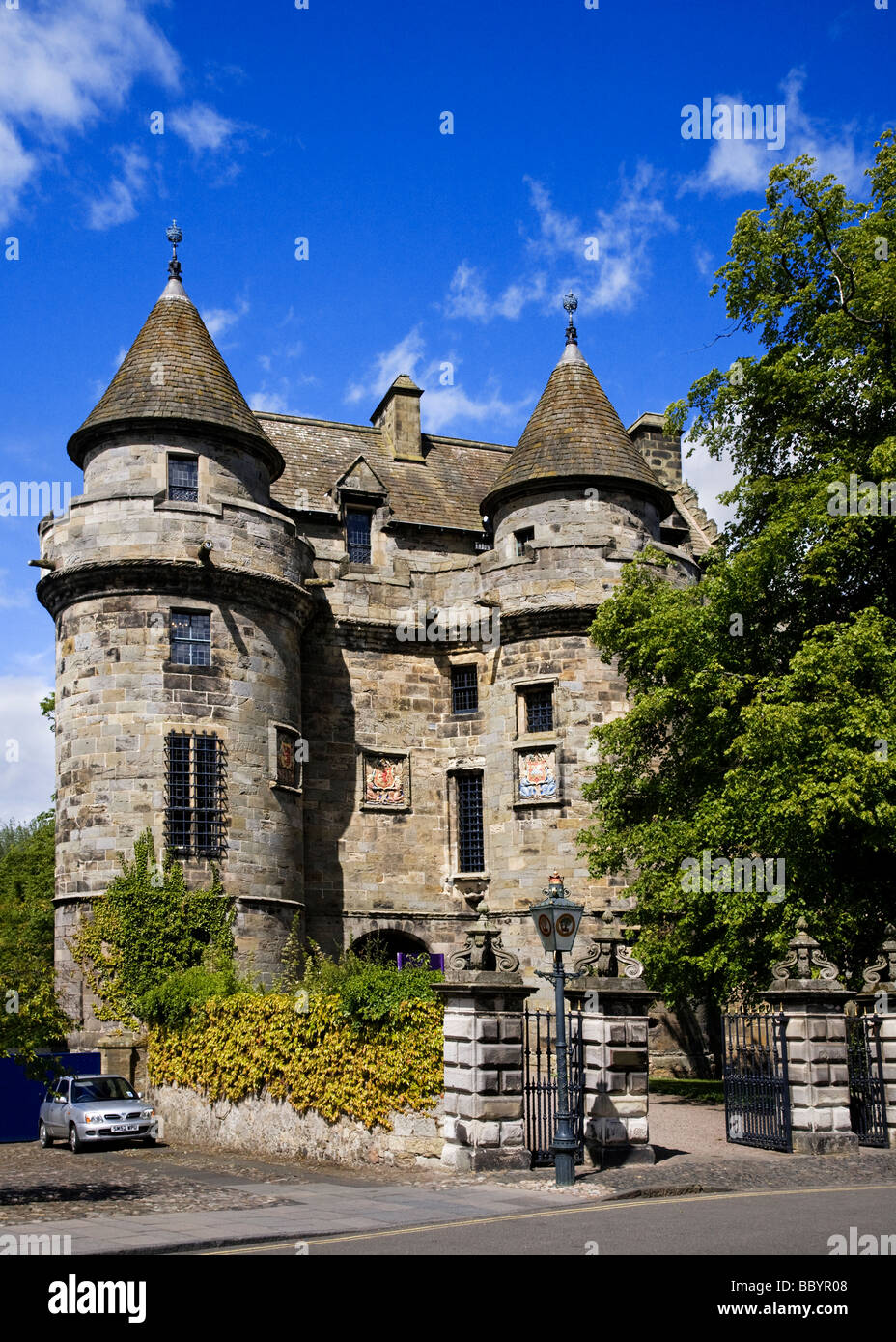 Falkland Palace in der Stadt von Falkland, Fife, Schottland. Stockfoto