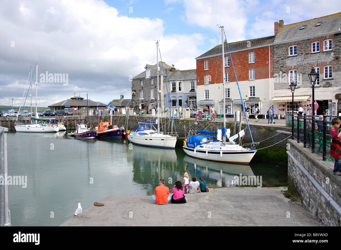 Blick auf den Hafen, Padstow, Cornwall, England, Vereinigtes Königreich Stockfoto