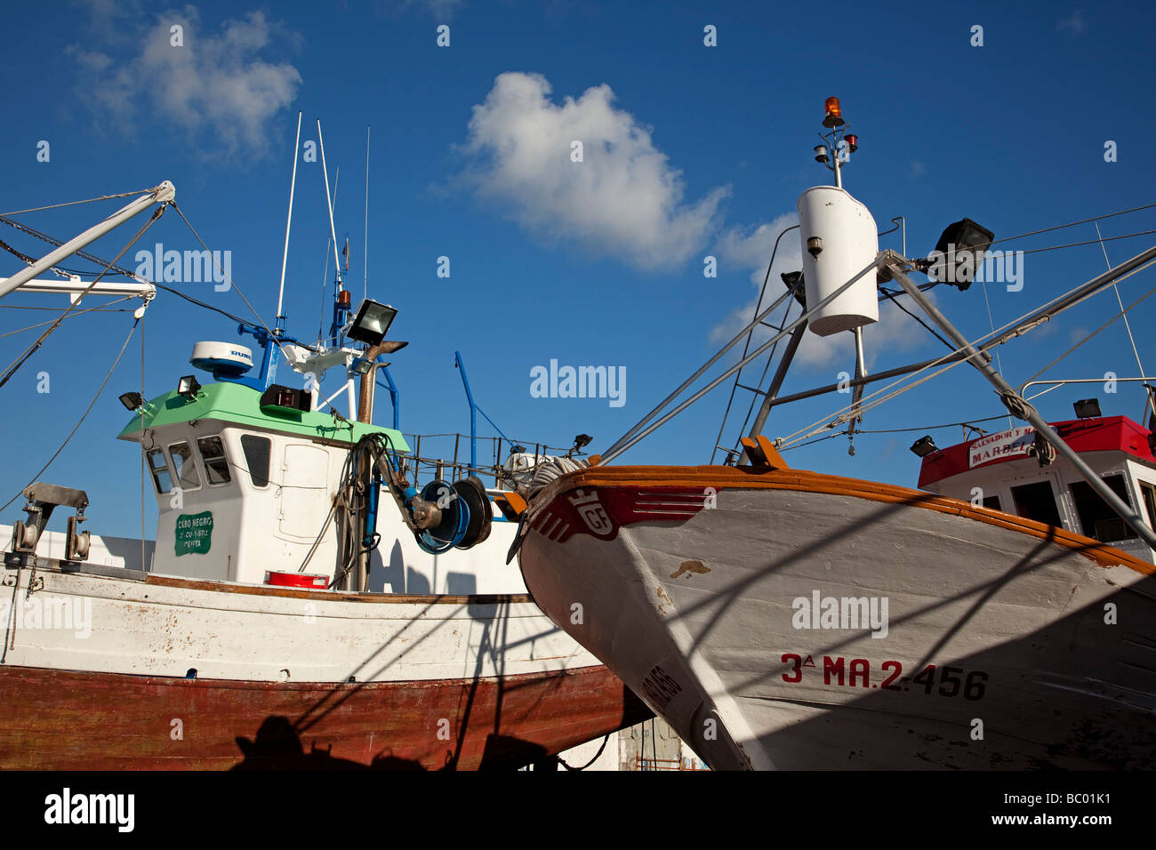 Barcos de el Puerto Pesquero de Tarifa Cadiz Andalusien España Boote im Hafen von Tarifa Cadiz Andalusien Spanien Angeln Stockfoto