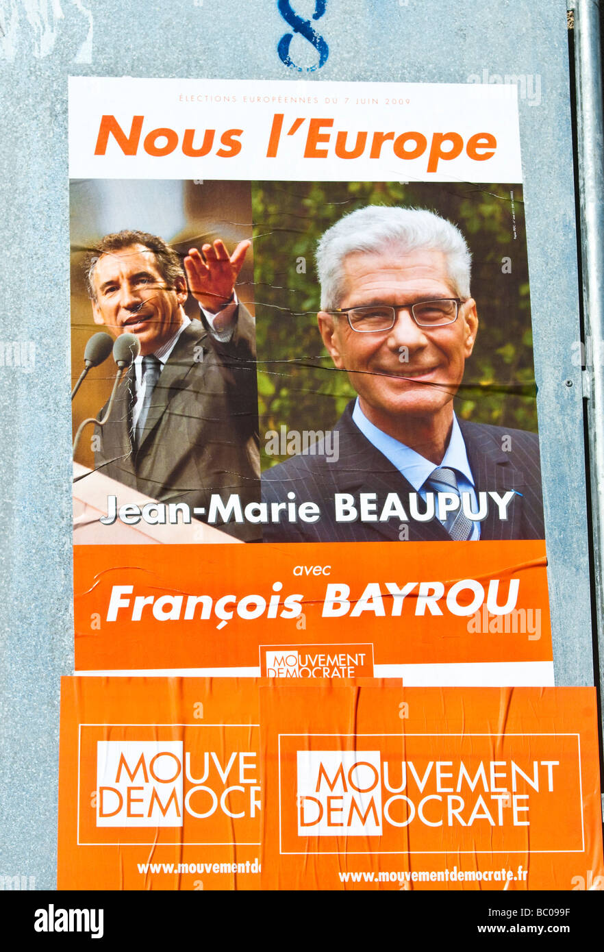 "Mouvement Democrate" (demokratische Bewegung) party Poster zum Europäischen Parlament-Wahlen 2009 - Indre-et-Loire (Centre), Frankreich Stockfoto