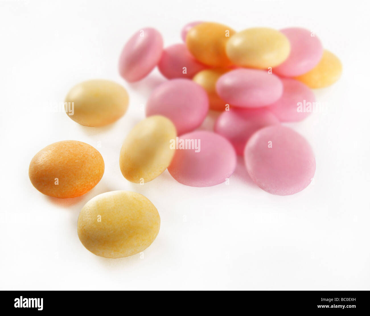 Verschiedene Farben und Aromen der Zucker überzogen Mandeln Stockfoto
