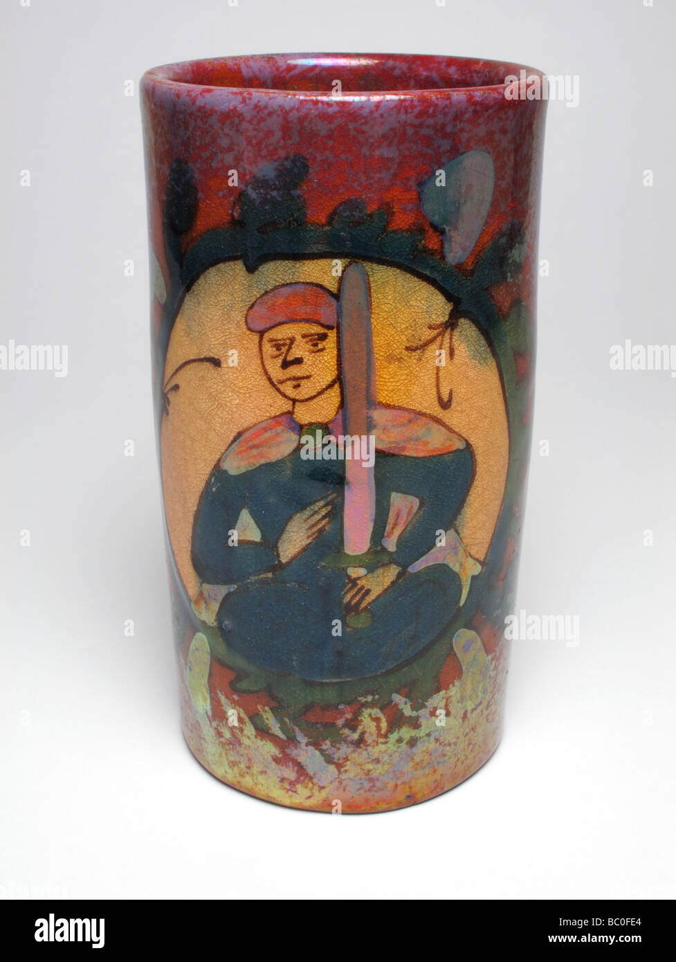 Französische Keramik Bayeux Tapestry Glanz Vase von Desmant um 1910 Stockfoto