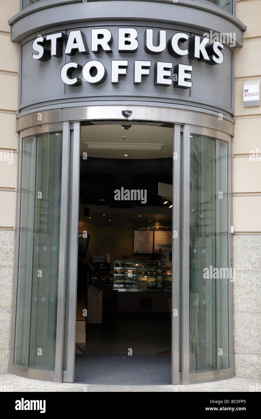 Starbucks Kaffee Café auf Colmore Reihe Birmingham uk Stockfoto