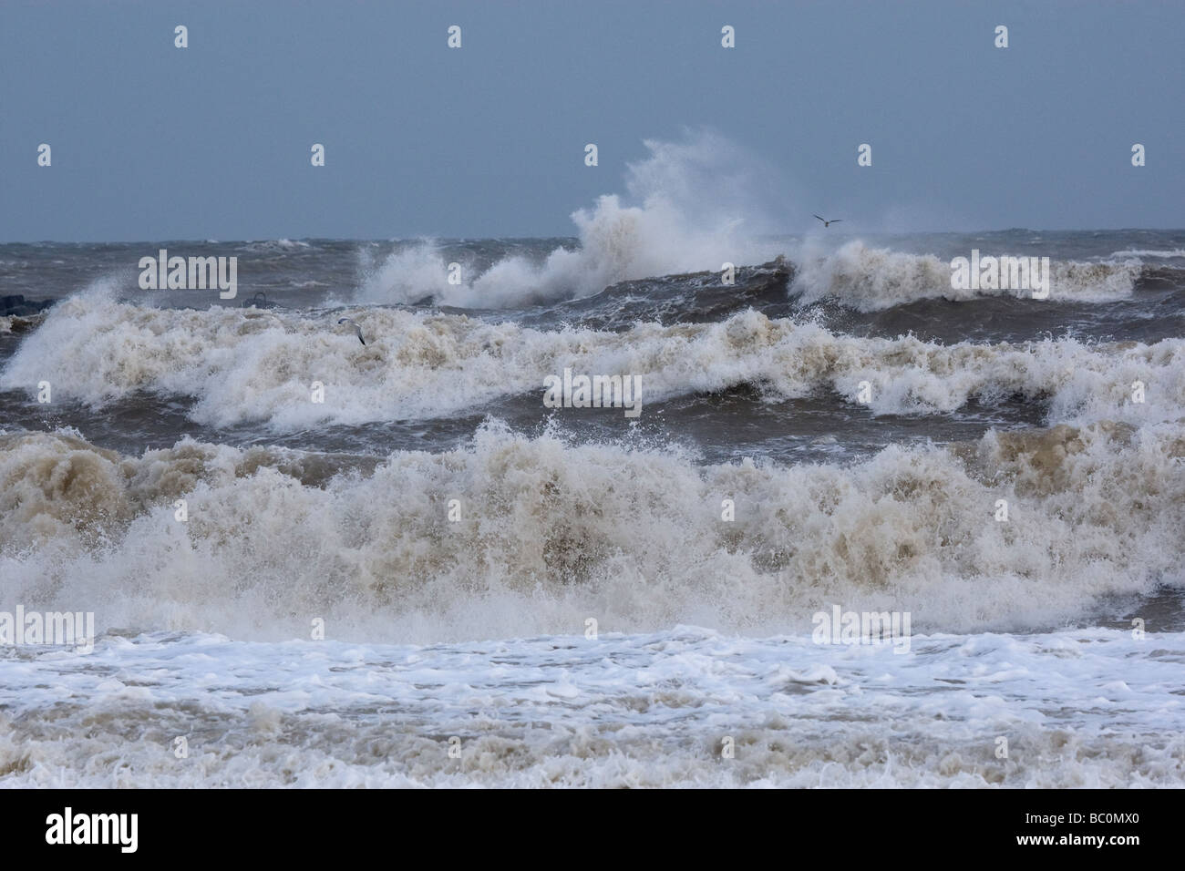 Hohen Gezeiten Sea Palling Norfolk Stockfoto