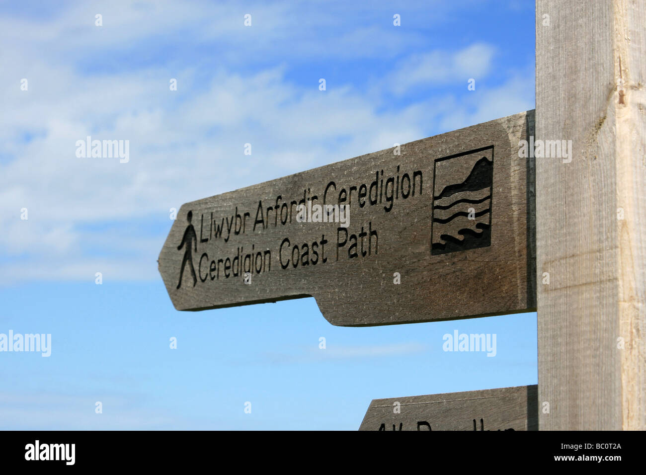 Zeichen für den Küstenweg in Mwnt Ceredigion West Wales UK Stockfoto