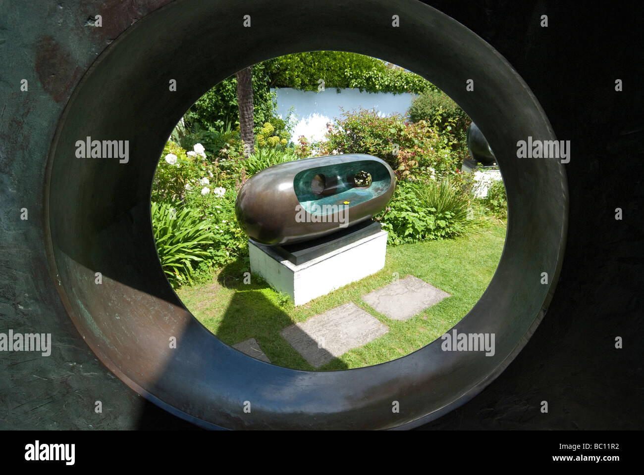 Exponate im Barbara Hepworth Museum in St Ives in Cornwall Stockfoto