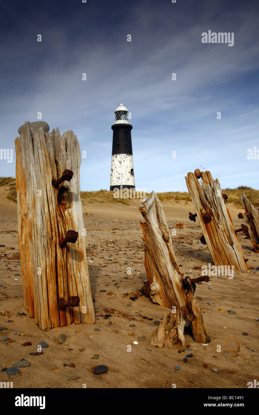 Verschmähen Sie Kopf Point-Leuchtturm und Küstenschutzes, Easington Pfarrei, Yorkshire, England, UK Stockfoto