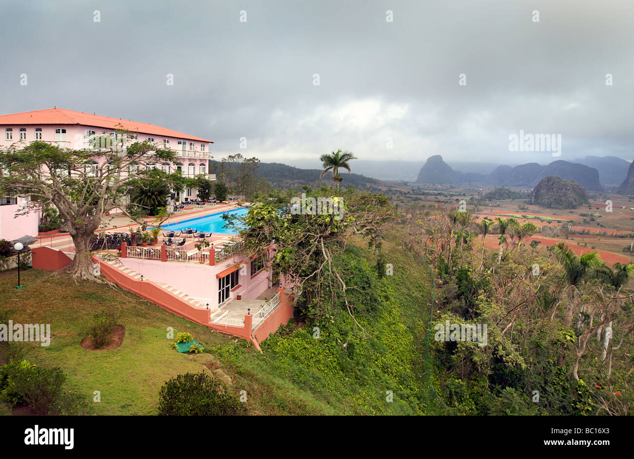 Hotel Los Jazmines überblickt das Viñales-Tal. Viñales, Pinar Del Rio, Kuba Stockfoto