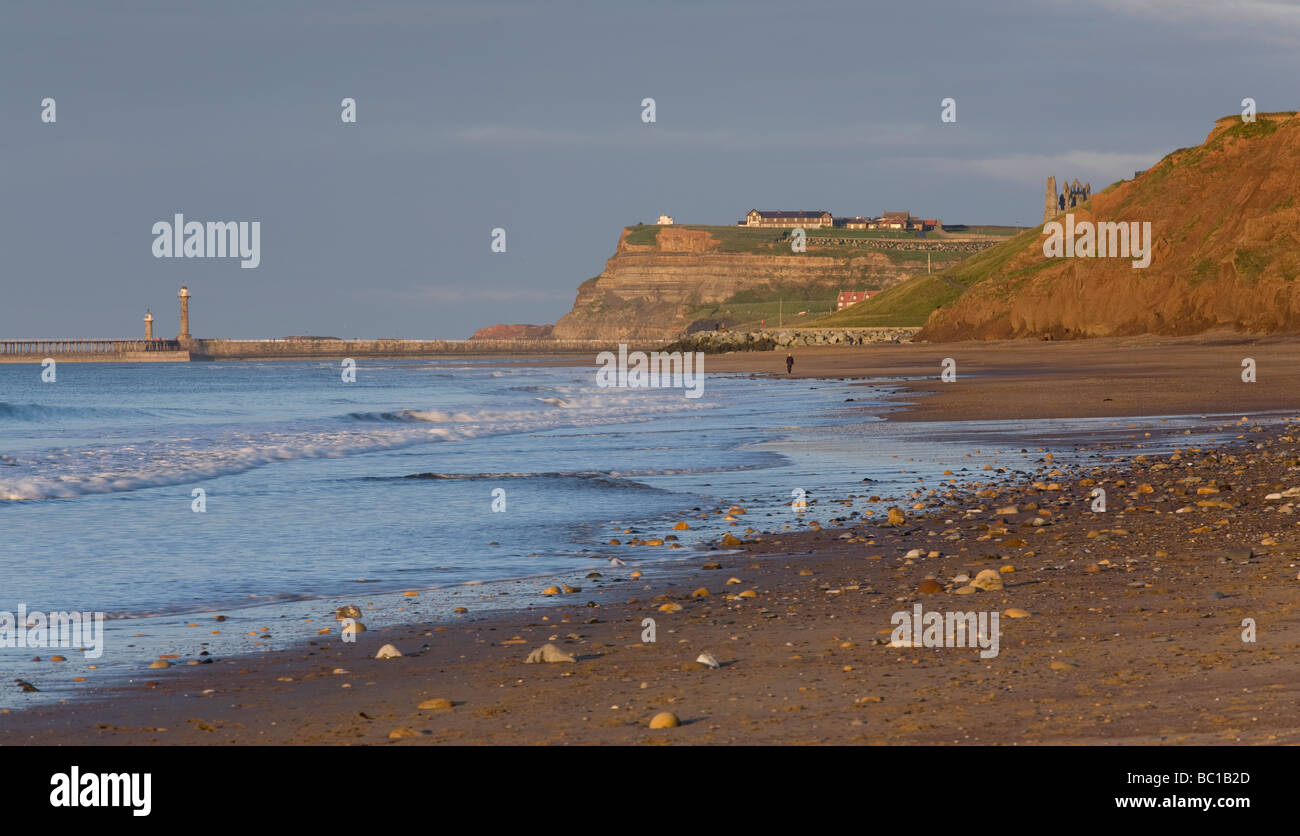 Whitby und die Pfeiler aus Whitbys an der Nordküste Yorkshire Stockfoto