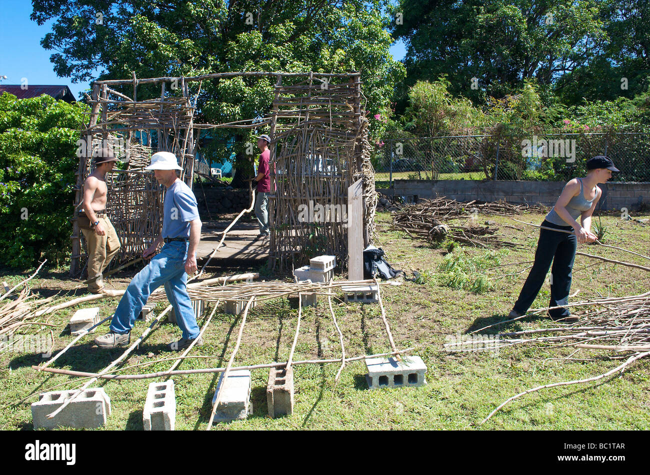 Sint Eustatius SECAR Team Wiederaufbau Slave Häuser Stockfoto