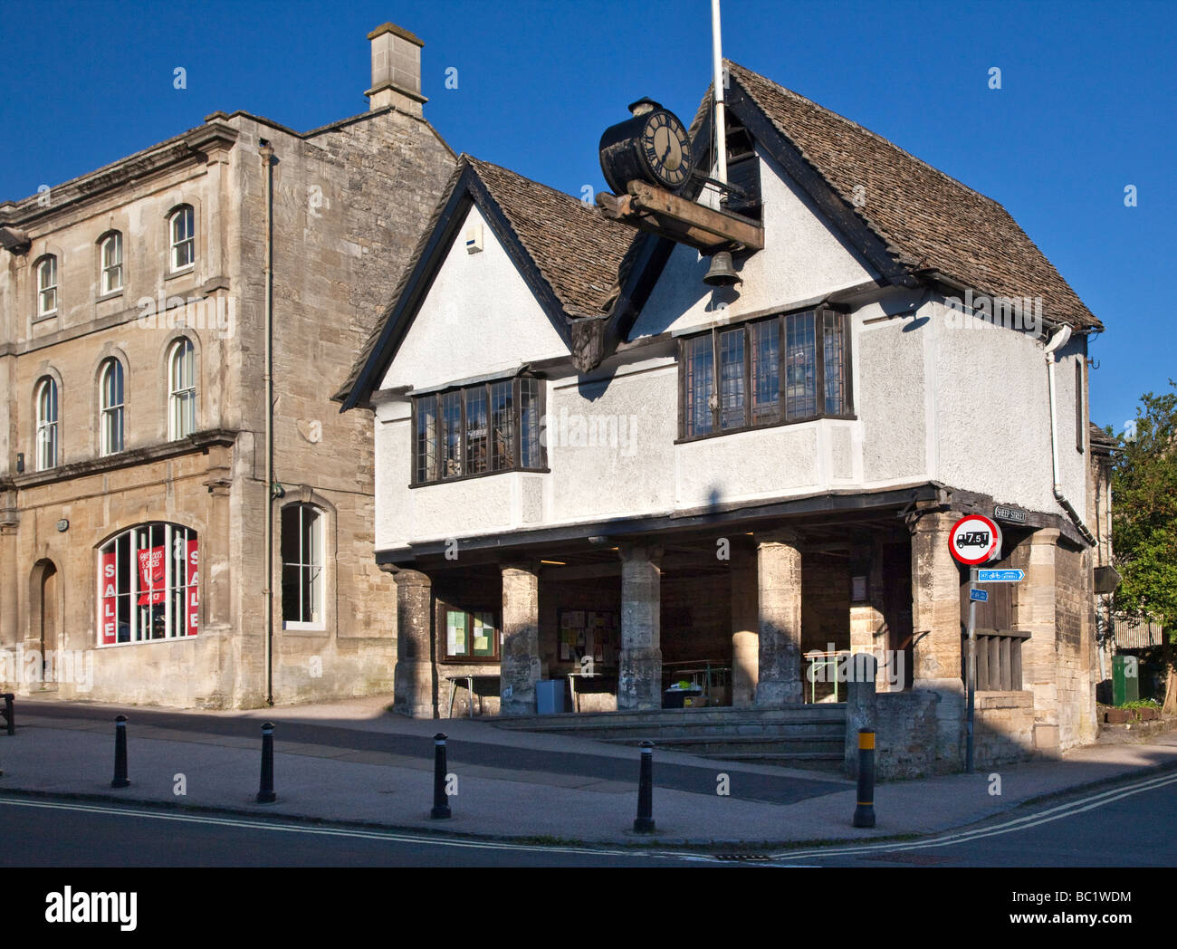 Das alte Rathaus Hauptstraße Burford Oxfordshire in den Cotswolds Stockfoto