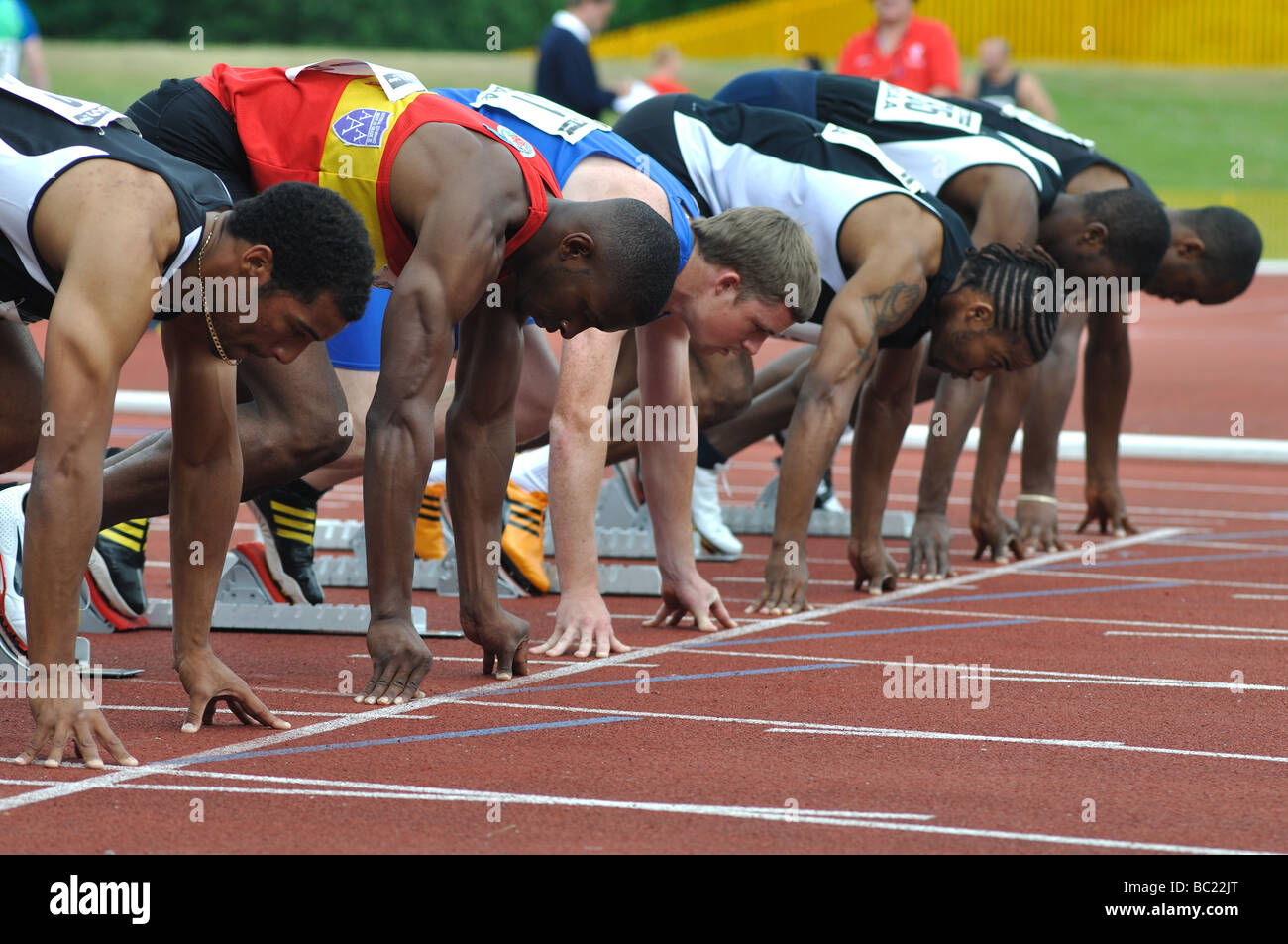 Läufer an der Startlinie des Sprint-Rennen Stockfoto