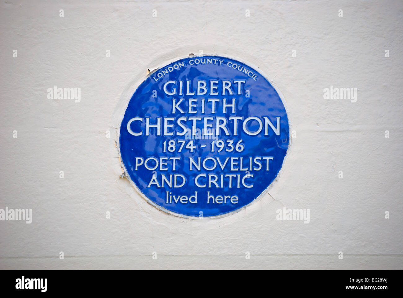 London Grafschaftsrat blaue Plakette markiert eine ehemalige Heimat der Dichter, Schriftsteller und Kritiker, g. k. Chesterton Stockfoto