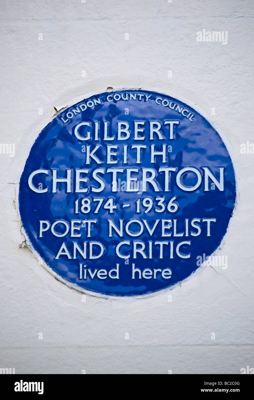 London Grafschaftsrat blaue Plakette markiert eine ehemalige Heimat der Dichter, Schriftsteller und Kritiker, g. k. Chesterton Stockfoto