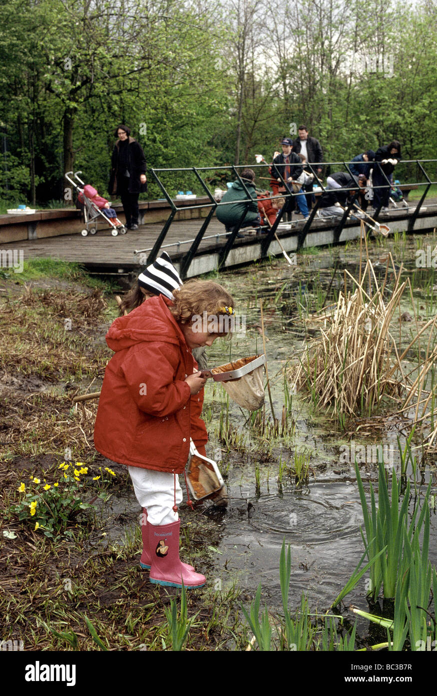 Netz zum sammeln von wasser Fotos und Bildmaterial in hoher Auflösung