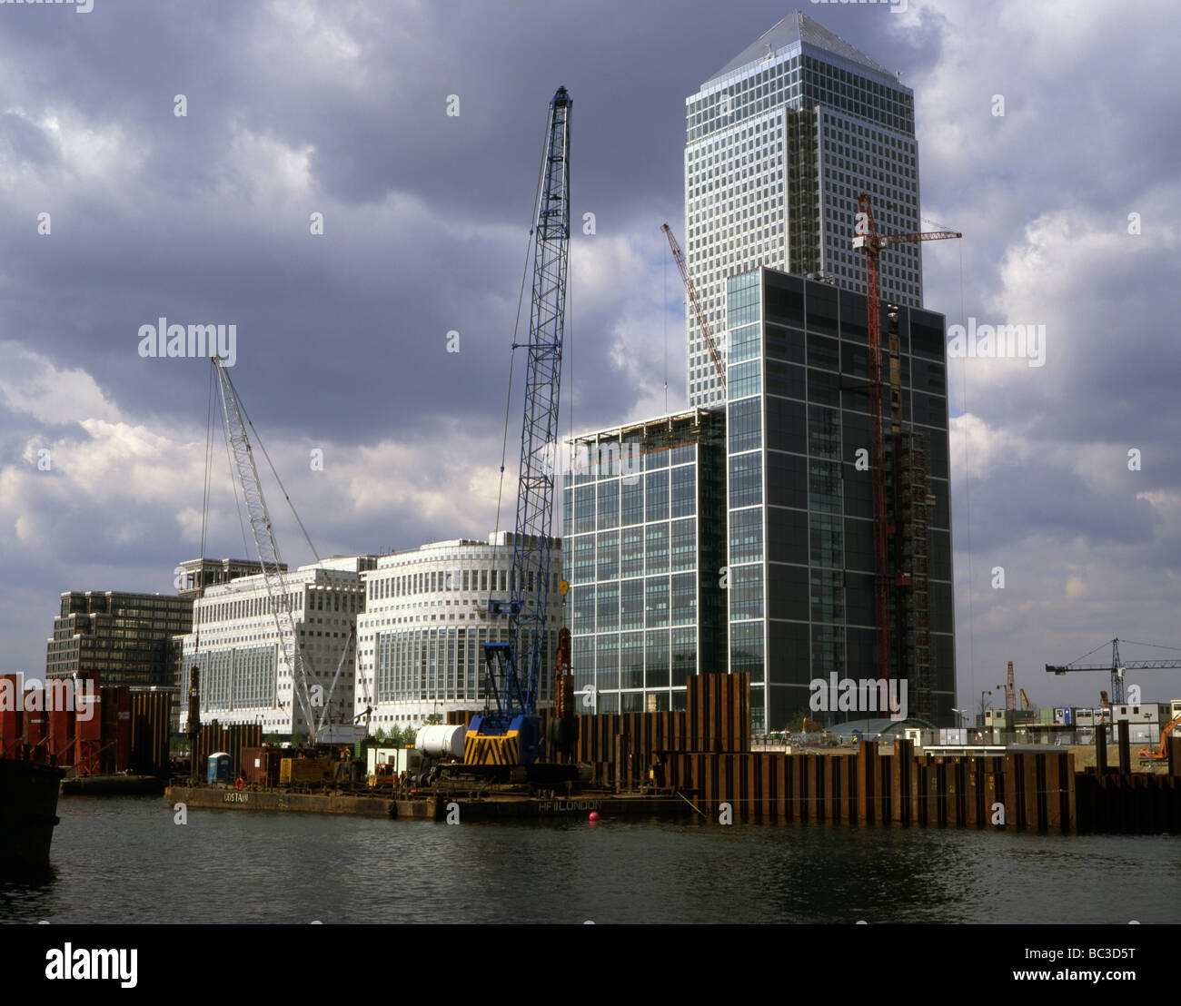 Bau am Canary Wharf Docklands in London in den späten 1990er Jahren Stockfoto