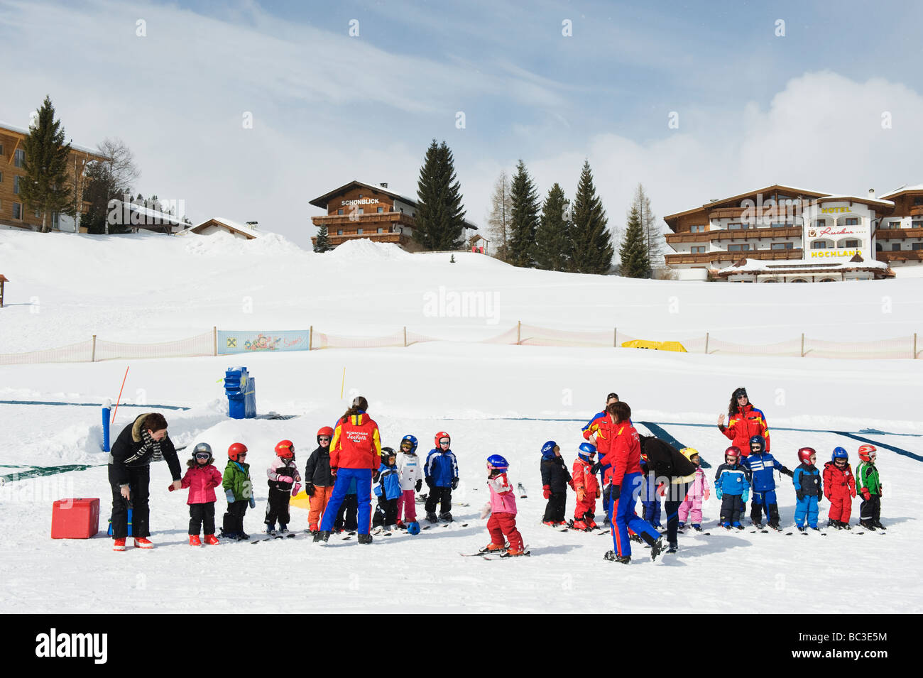Kindergarten Schule Seefeld Ski Skigebiet der Tirol-Österreich Stockfoto