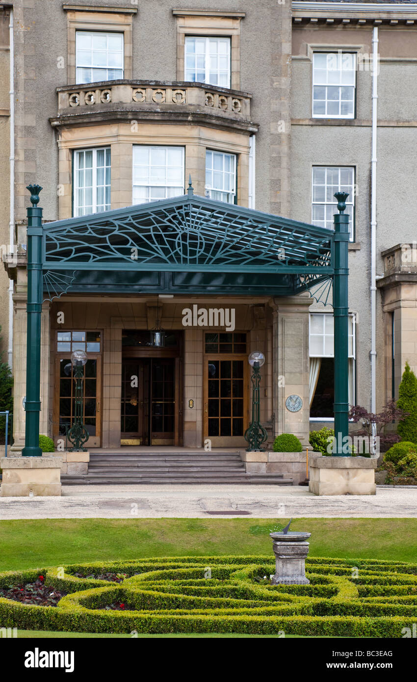 Die Porticoed Beförderung Eingang/Haupteingang der Fünf-sterne Gleneagles Hotel, Perthshire, Schottland, Großbritannien. Georgianische Architektur. Stockfoto