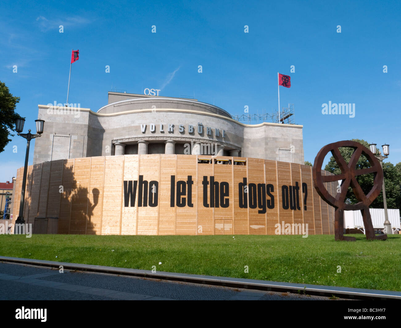 Außenseite des Volksbuhne Theater in Mitte Berlin Deutschland Stockfoto