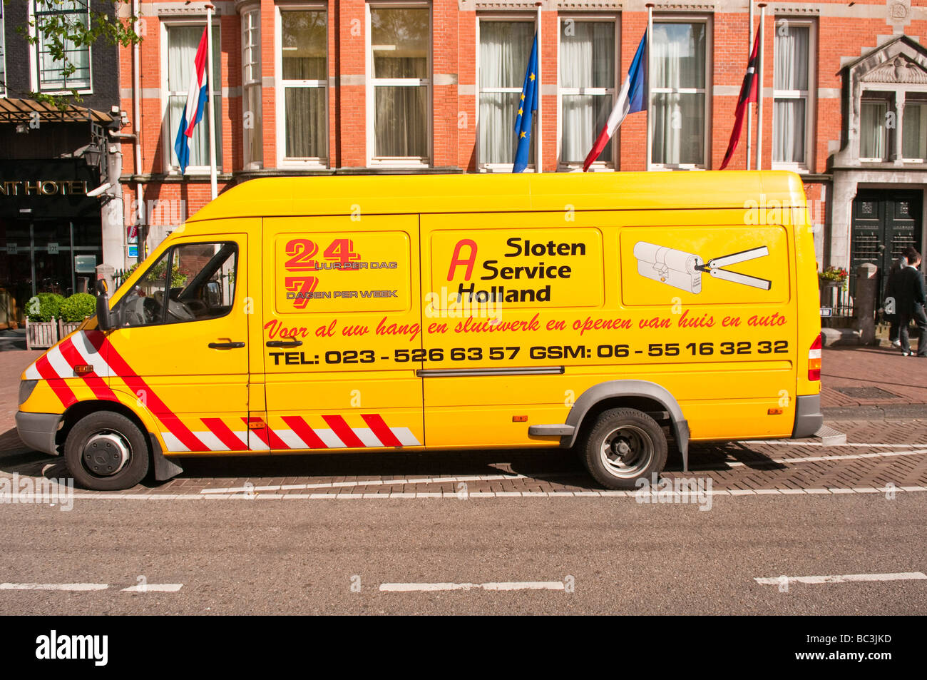 Schlosser-van vor einem Hotel in Amsterdam Stockfoto