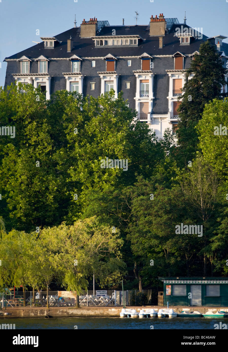 Ein Symbol für das "schöne Zeitalter": Palazzo Parks in Vichy (Allier - Frankreich). Palais des Parcs, À Vichy (Allier - Frankreich). Stockfoto