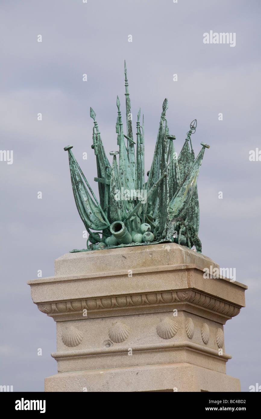 Shannon-Denkmal am Southsea Seafront zeigt das Fries aus Kanone Bronze gefertigt Stockfoto