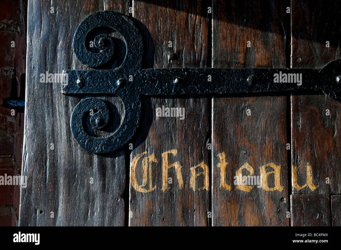 CHATEAU ALTE verzierte Tür Eingang allgemeine Zeichen alte historische ...