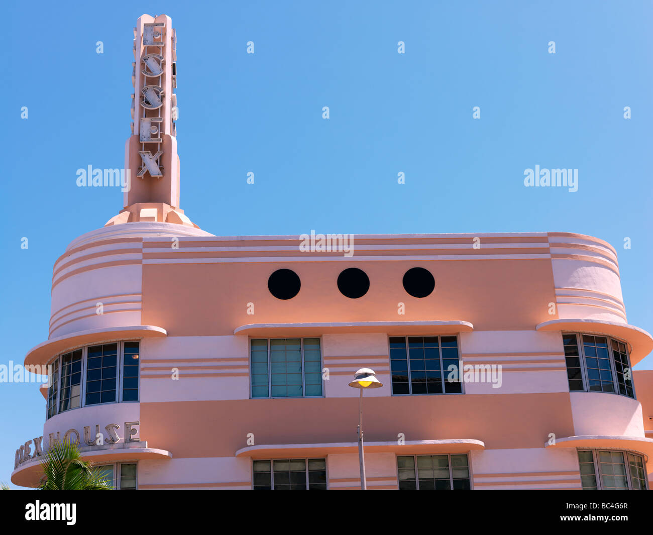 Art-Deco-Hotel in South Beach, Miami, Außenansicht des Essex Hotels Stockfoto