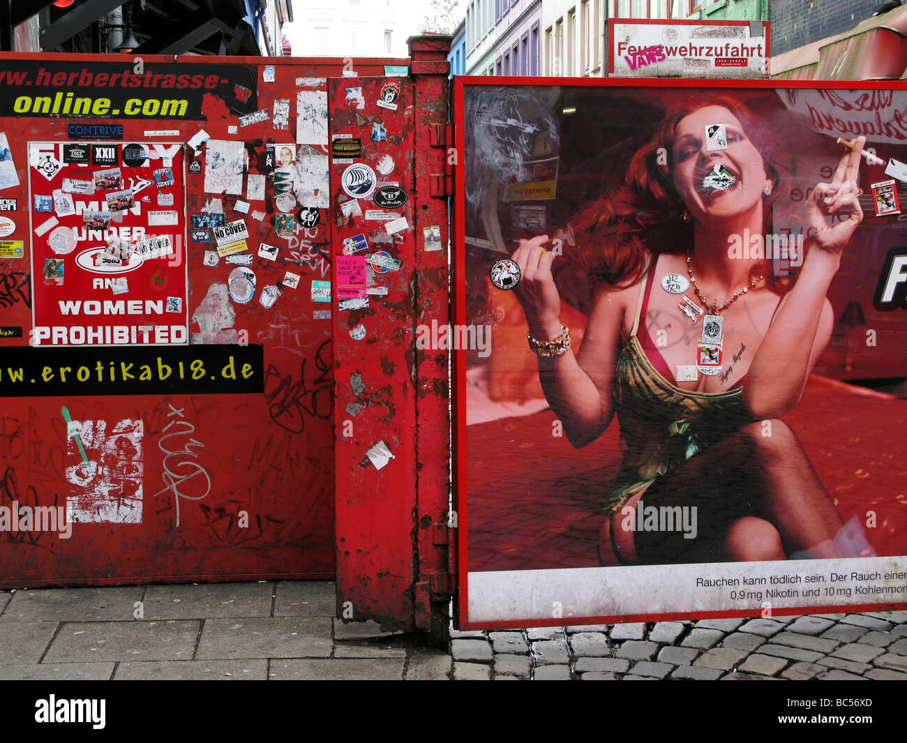 Eingeschränkte Eingang für Frau und Kinder, Herbertstrasse Reeperbahn in St. Pauli Hamburg Deutschland Stockfoto