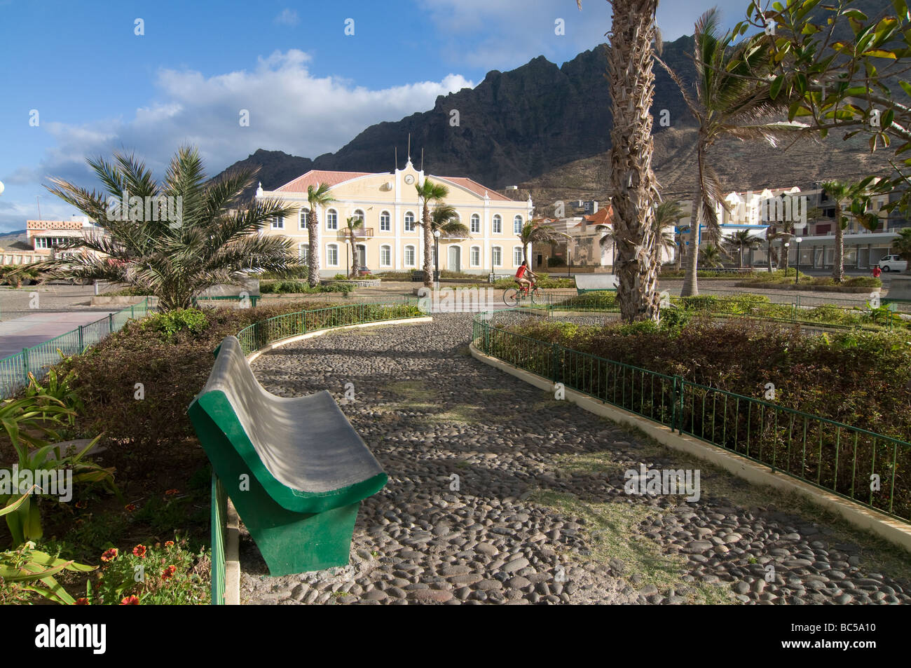 Park vor einem edlen Kolonial Villa Ponta Sol San Antao Kapverden Afrika Stockfoto