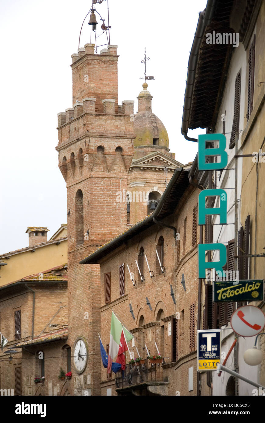 Hauptstraße in Buonconvento, Provinz Siena, Italien Stockfoto