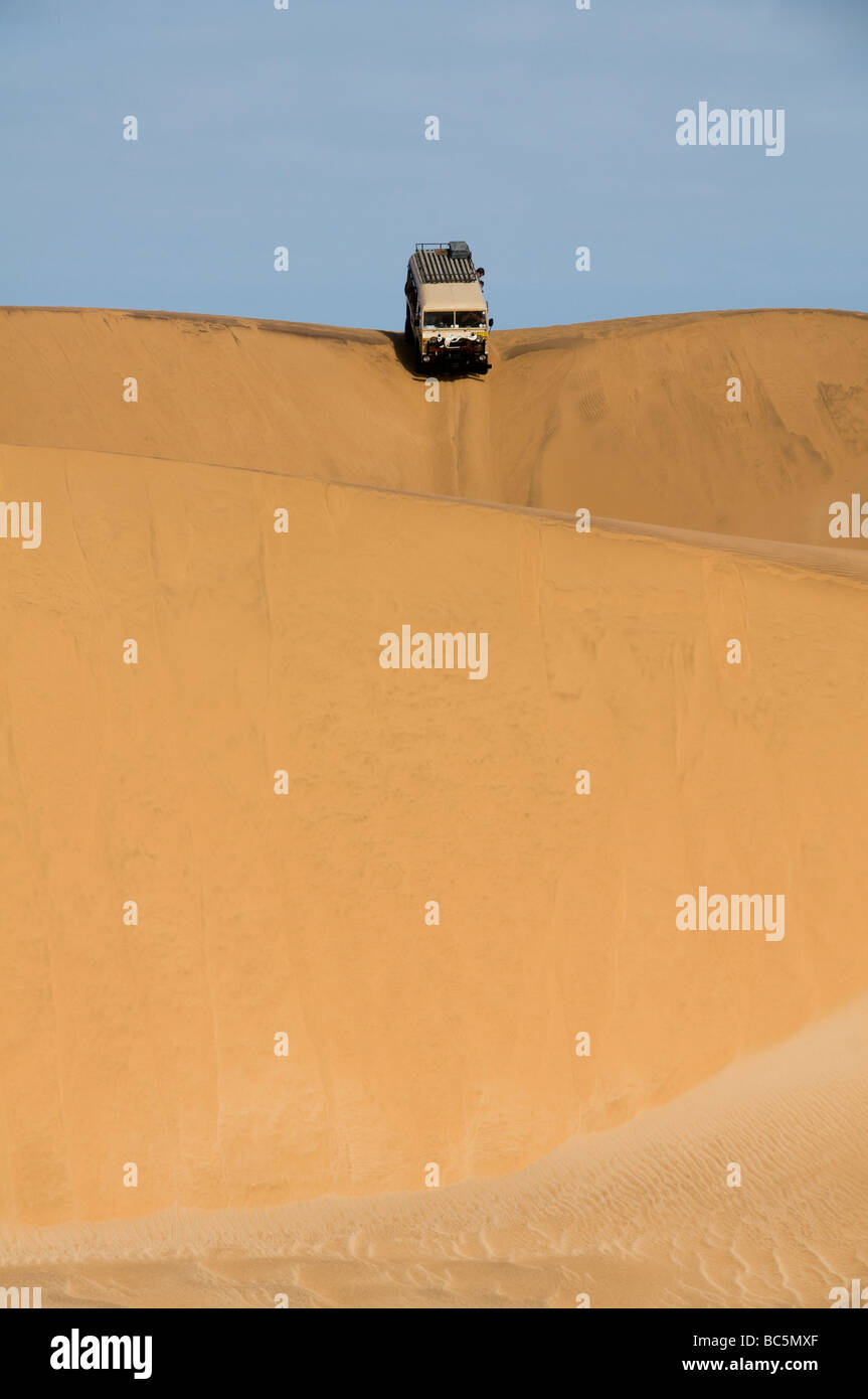 fahren den Sanddünen des Skeleton Coast auf eine lebendige Wüste tour Stockfoto