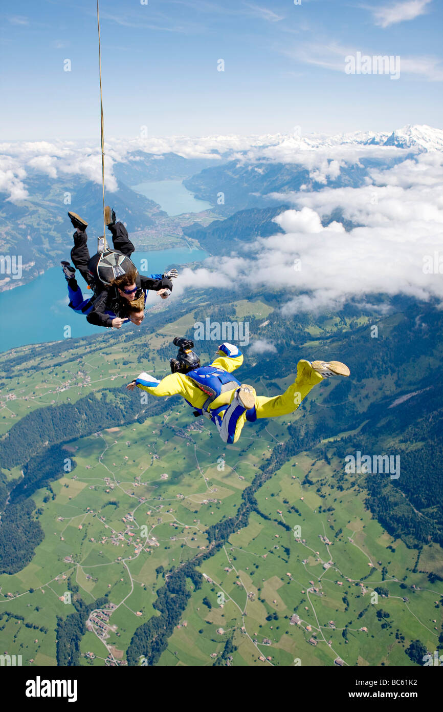 zwei Fallschirm Springer, volle erschossen Stockfoto