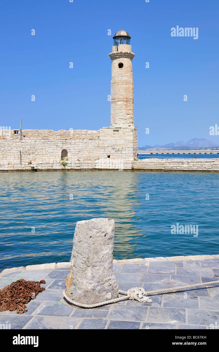 Hafen mit Leuchtturm, Hafen von Rethymno (Rethymnon, Rethymnon), Zentral-Kreta, Griechenland, Europa Stockfoto