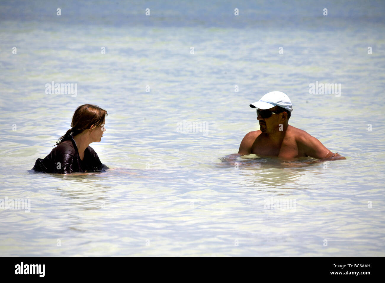 Kitesurfen auf der Insel Holbox, Quintana Roo, Halbinsel Yucatán, Mexiko, ein einzigartiges mexikanischen Reiseziel in der Yucatan-Kanal, Stockfoto