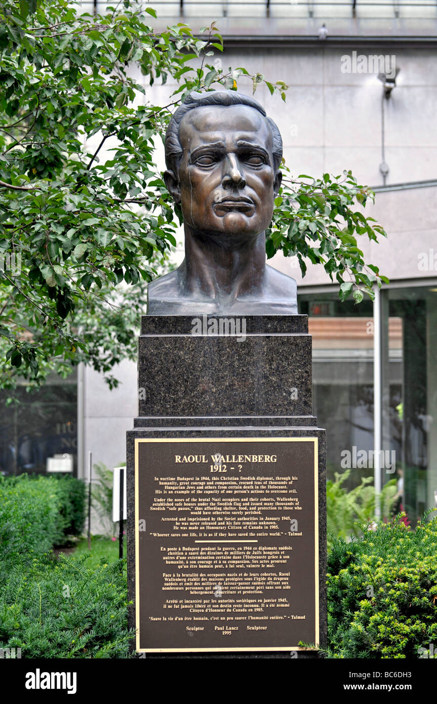 Büste von Raoul Wallenberg Wallenberg Platz hinter Christ Kirche-Kathedrale in der Stadt von Montreal steht. Stockfoto