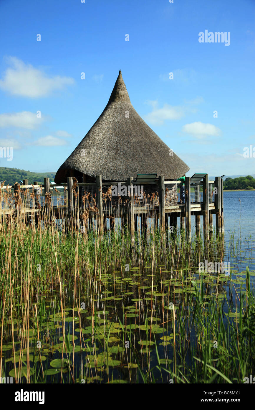Llangorse See, dem größten natürlichen See in Wales, ist ein beliebter Wassersport und Angelsee in den Brecon Beacons Stockfoto