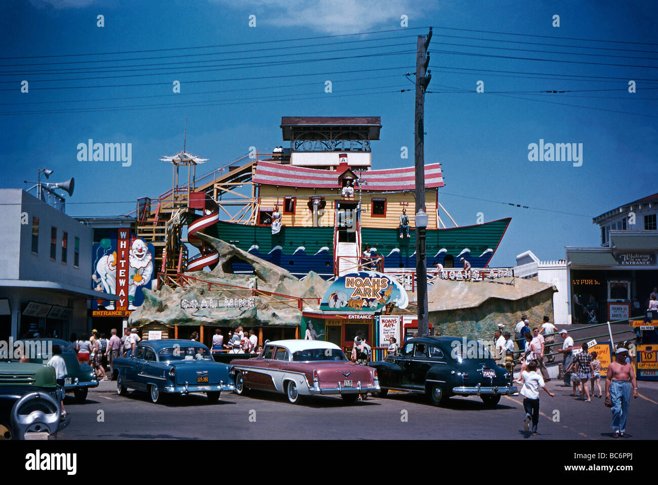 Noahs Arche Unterhaltung Fahrt, Old Orchard Beach, York County, Maine, USA, c... 1956 Stockfoto