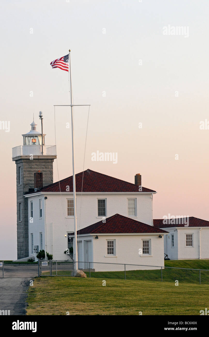 Coast Guard Station und Leuchtturm bei Watch Hill in Rhode Island Stockfoto