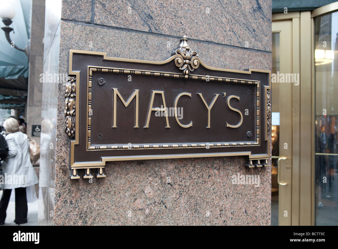 Melden Sie Macy s NYC Stockfoto