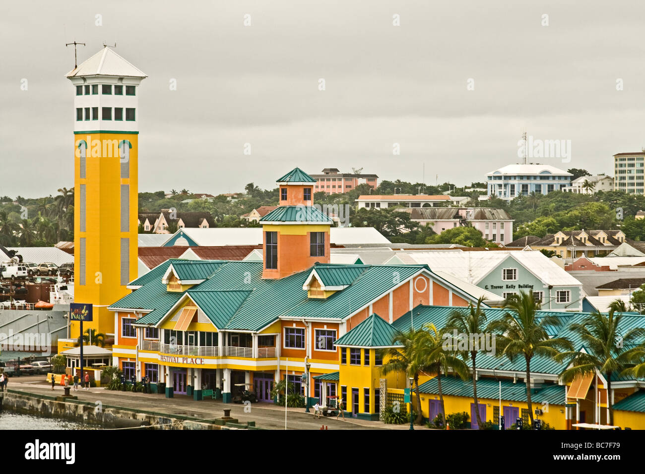 Gebäude an der Einreise in Nassau, Bahamas Stockfoto