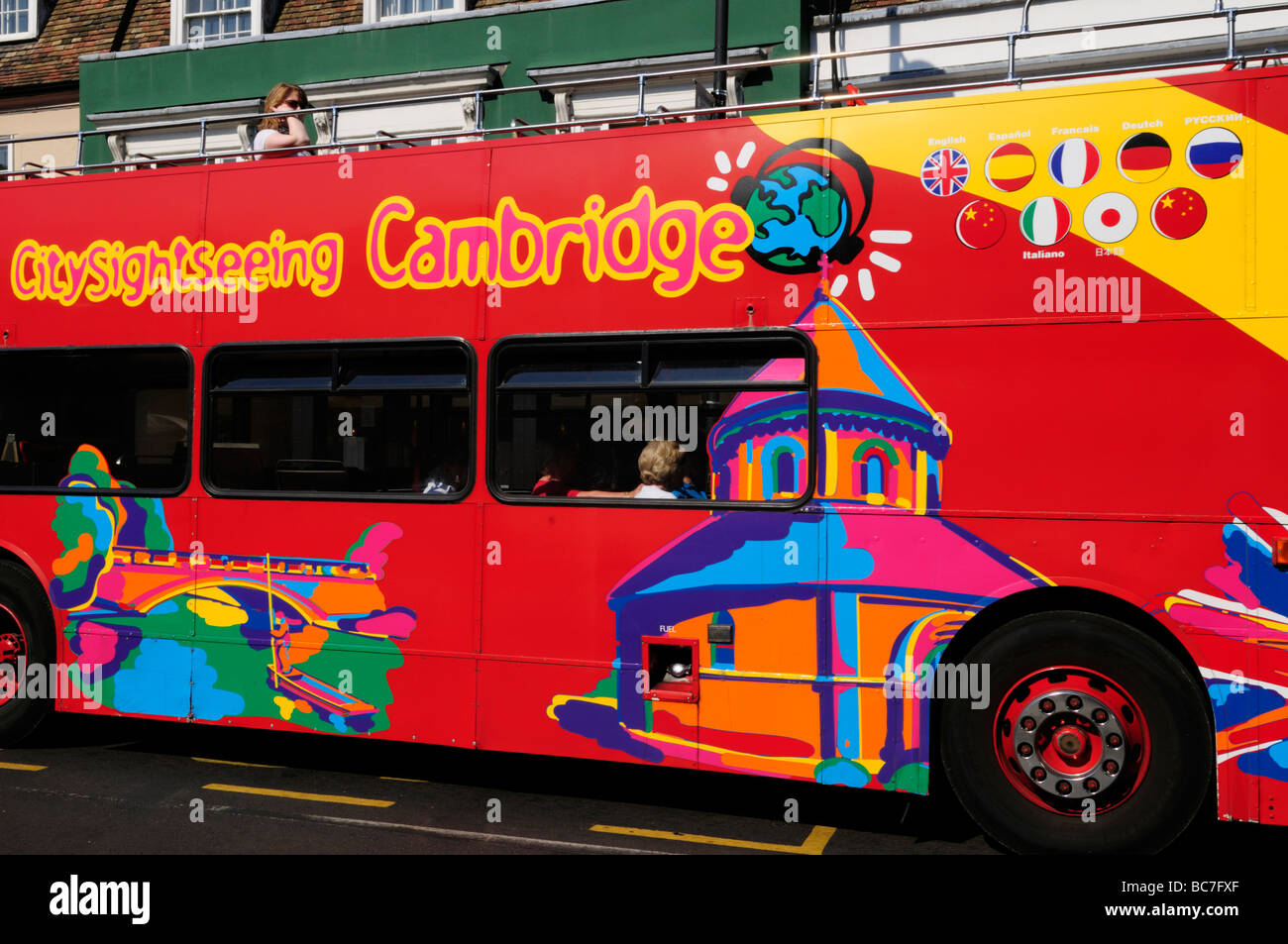 Eine City Sightseeing Touristenbus in Bridge Street Cambridge England UK Stockfoto