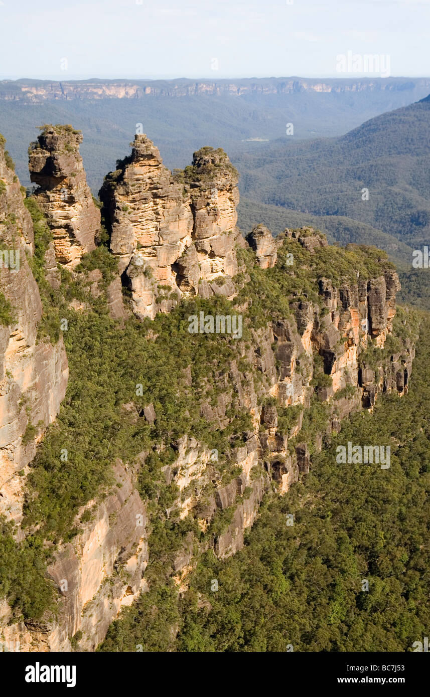 Die Felsformation Three Sisters in den Blue Mountains genannt Stockfoto