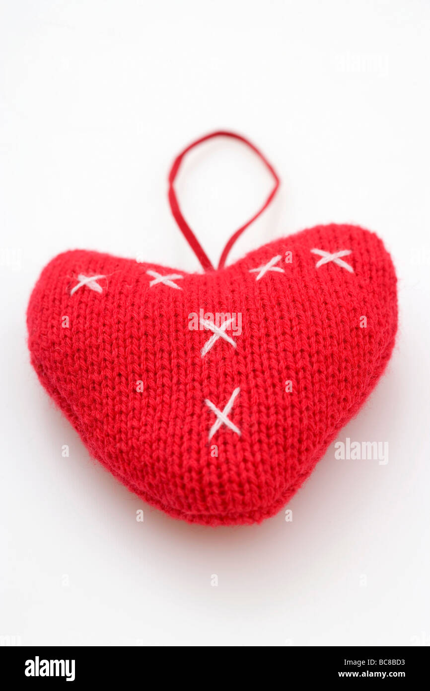 Rotes gestricktes Herz (Baum Ornament)- Stockfoto