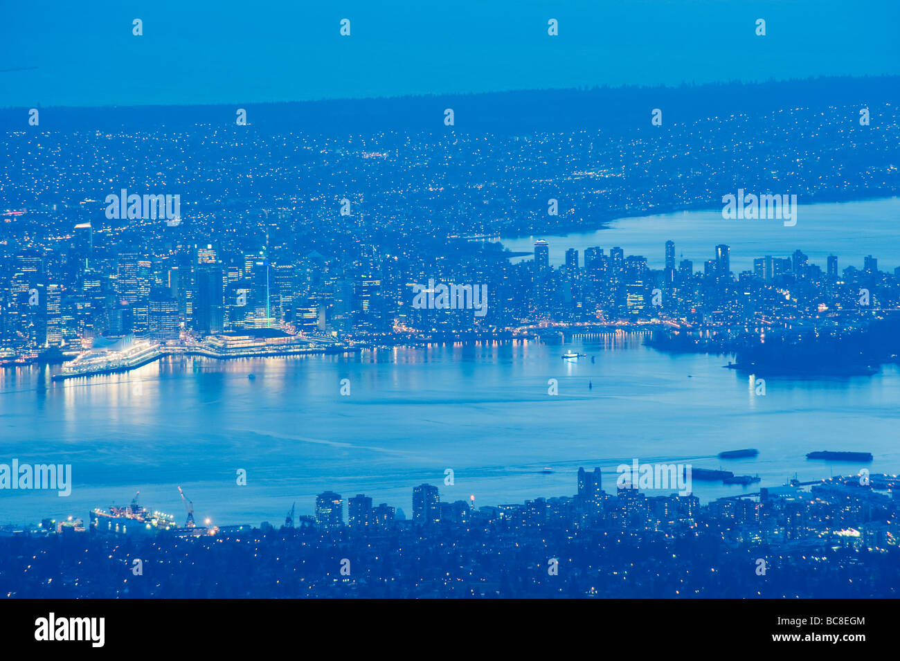 Nachtansicht der Skyline der Stadt vom Mt Seymour Provincial Park Vancouver British Columbia Kanada Stockfoto